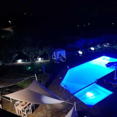 Asimina Apartment Istro Luaran gambar