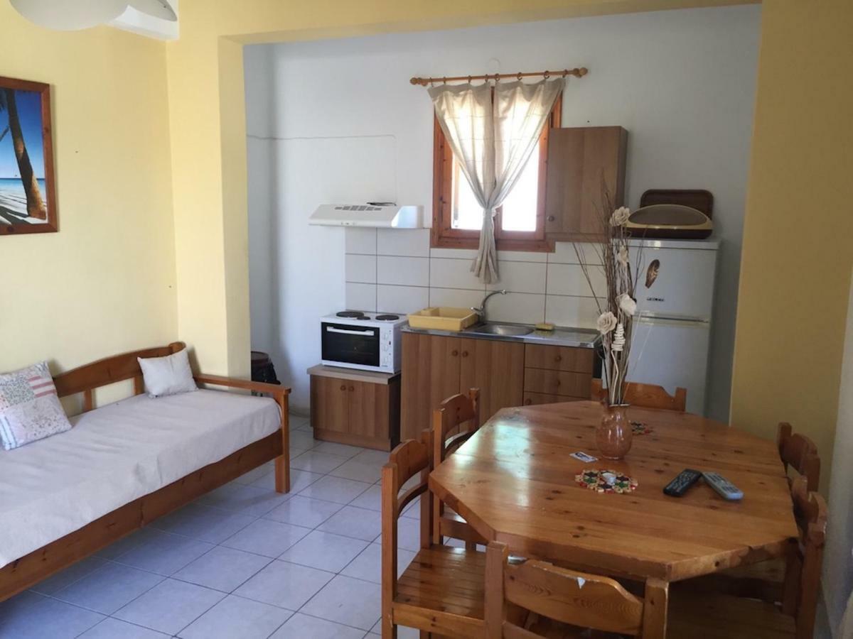 Asimina Apartment Istro Luaran gambar